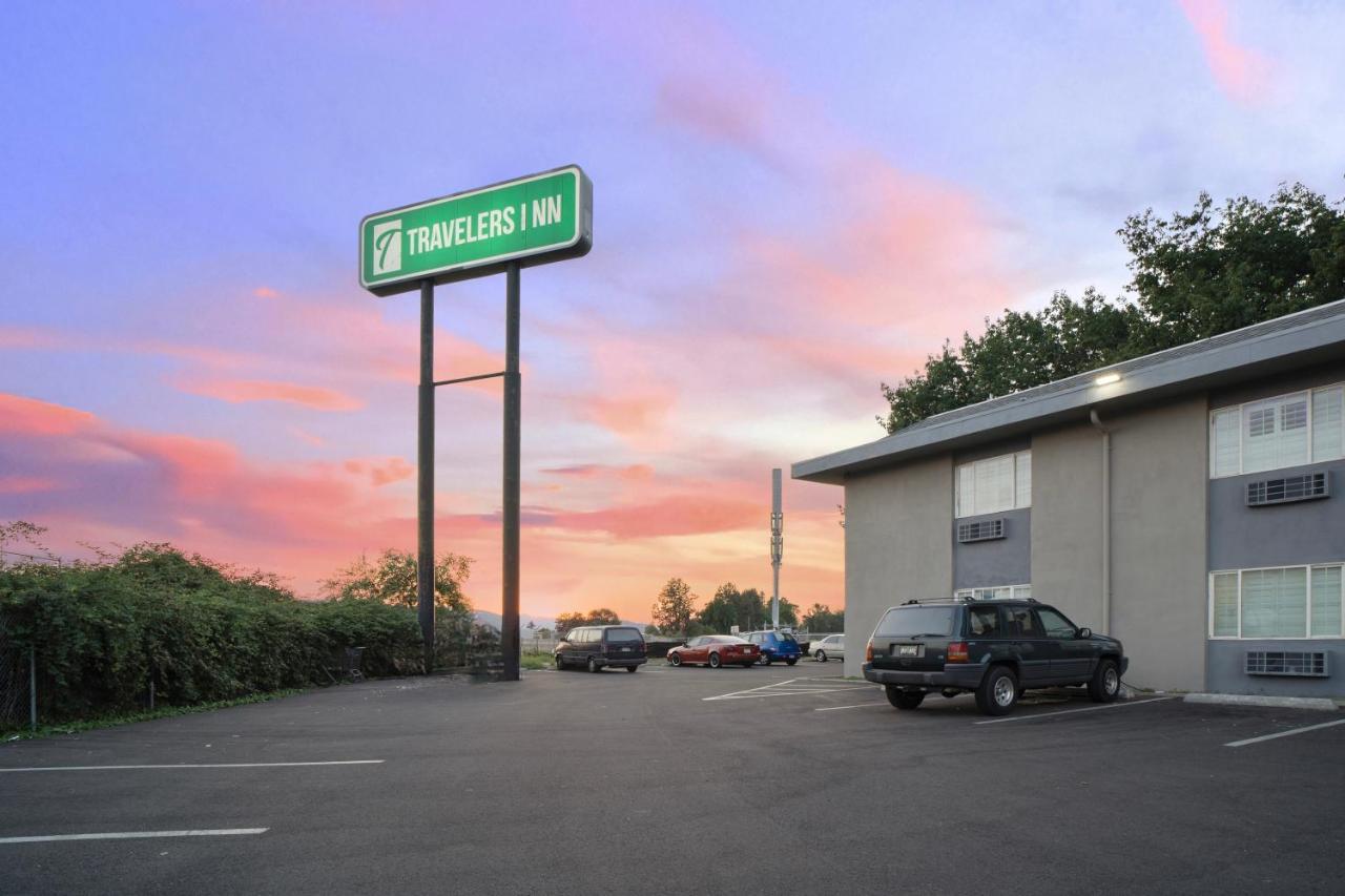Travelers Inn Medford Zewnętrze zdjęcie